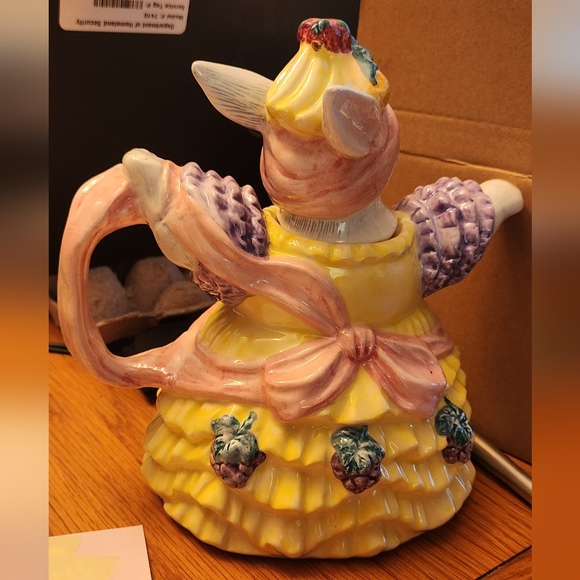 Fitz & Floyd Carmen Rabbit Teapot - Picture 4 of 4